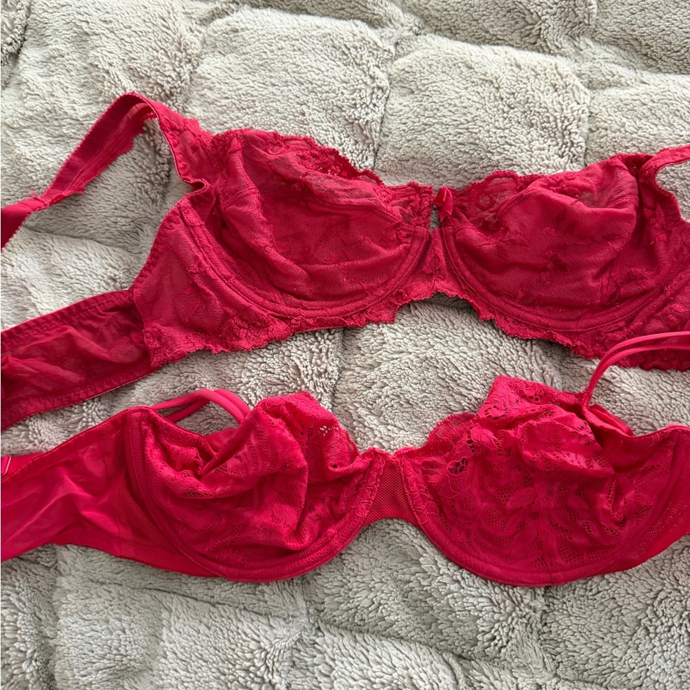 Victoria's Secret Vibrant Red Lace Bra Bundle
